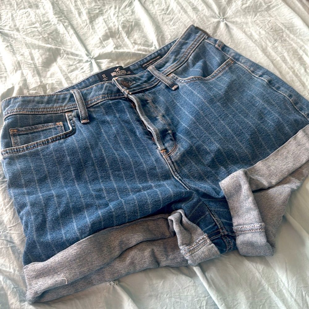 Hollister Sz 13 Ultra Highrise Vintage Stretch Pinstriped  Blue Denim Shorts